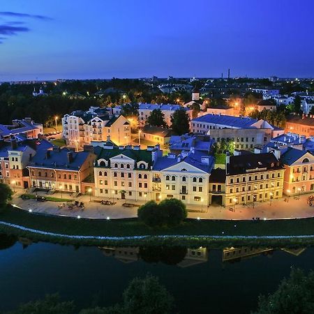 Golden Embankment Hotel Pskov Exterior foto